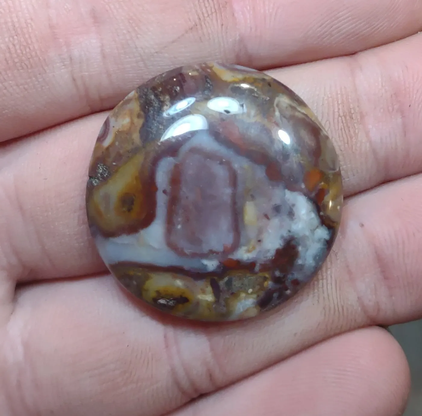 8.9 G MONTANA HANDMADE CABOCHON