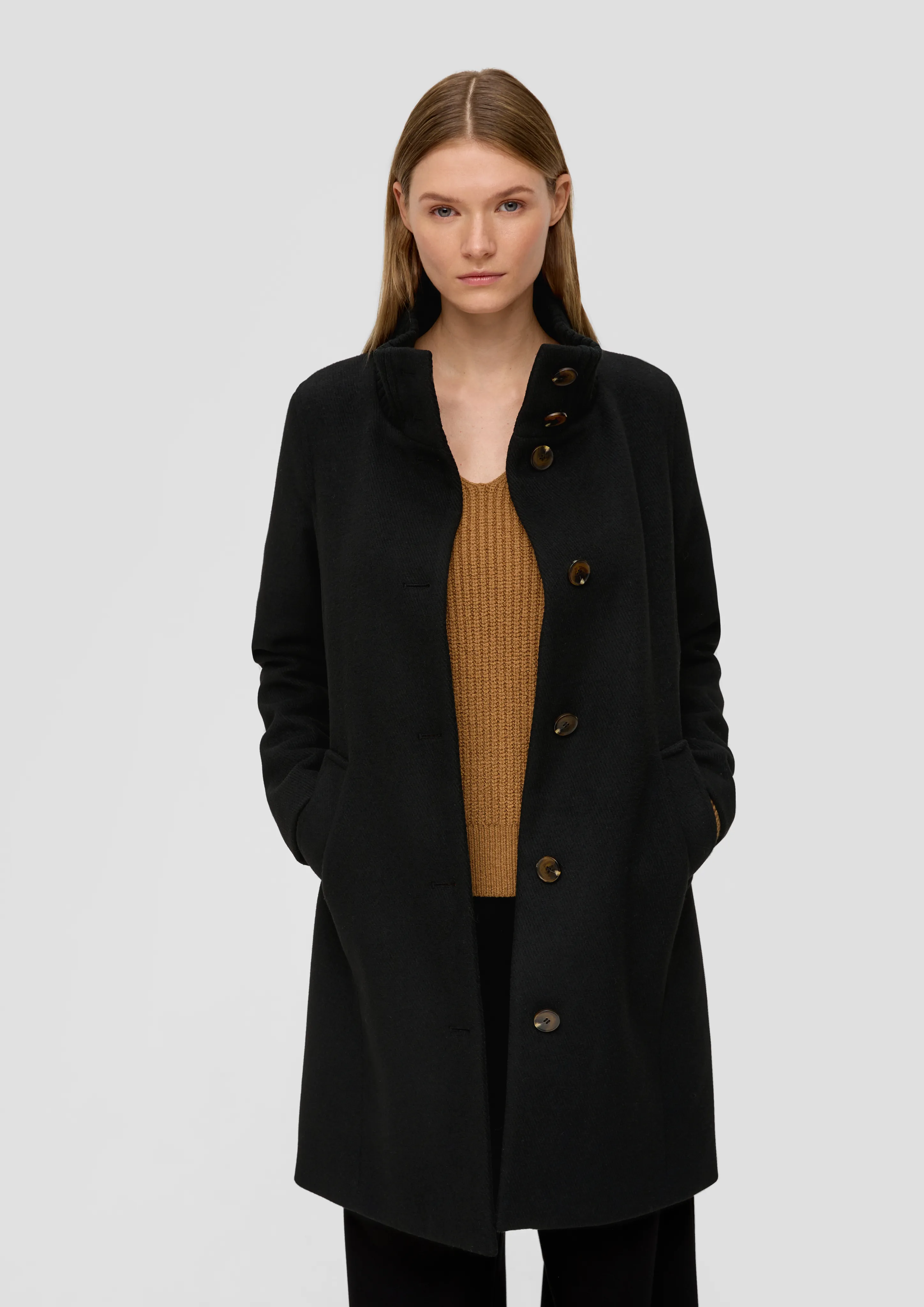 Coat with a twill texture