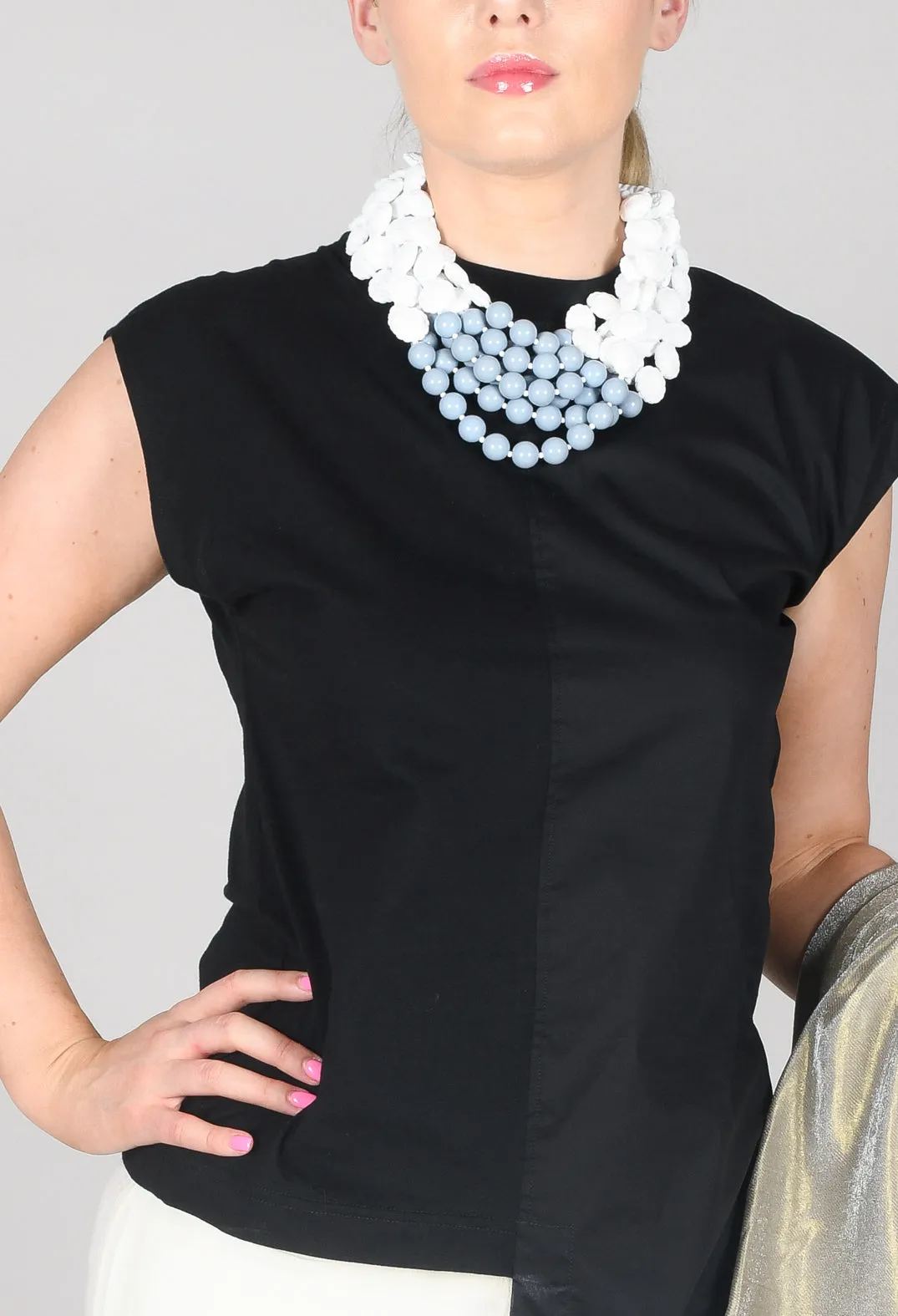 Sleeveless Jersey Top Quinotauro in Nero